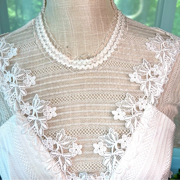 Three Floor After Party Dress Short Sleeve Off White Size 8 NWT - Picture 5 of 16